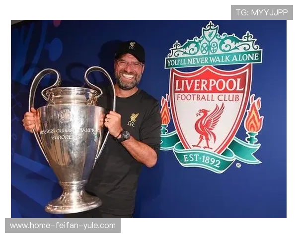 布莱克本俱乐部迎来新主帅签约仪式 球迷期待新赛季表现